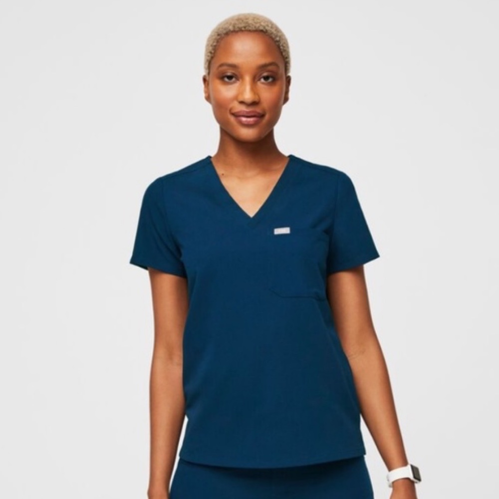 Figs Catarina Top in Deep Reef